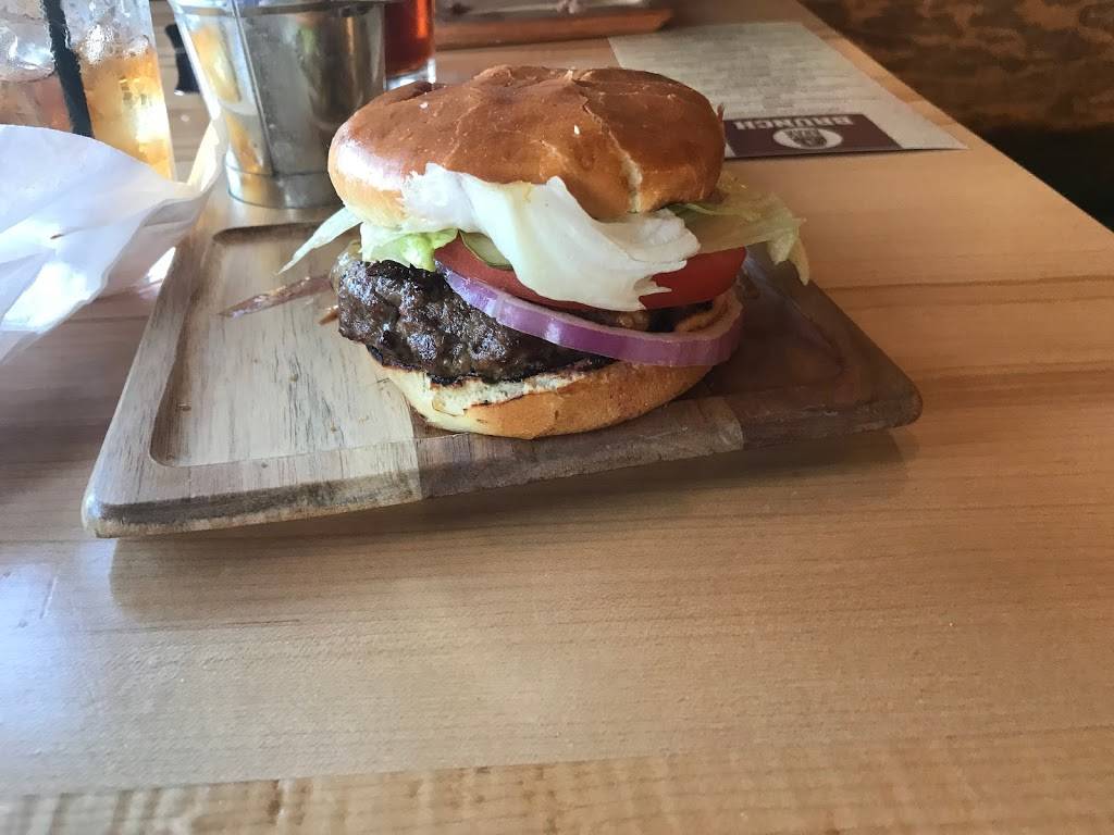 Wooden Bear Brewing | restaurant | 157 Holiday Pl, Franklin, IN 46131, USA | 3174946149 OR +1 317-494-6149