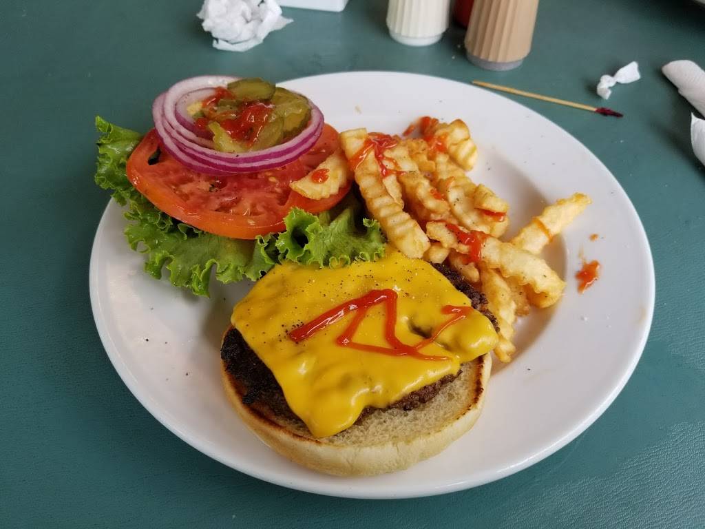 Pauls Family Restaurant | restaurant | 1111 Tsali Blvd, Cherokee, NC 28719, USA | 8284979012 OR +1 828-497-9012