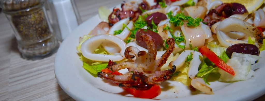 La Cabane | restaurant | 3872 Boul St-Laurent, Montréal, QC H2W 1Y2, Canada | 5148437283 OR +1 514-843-7283