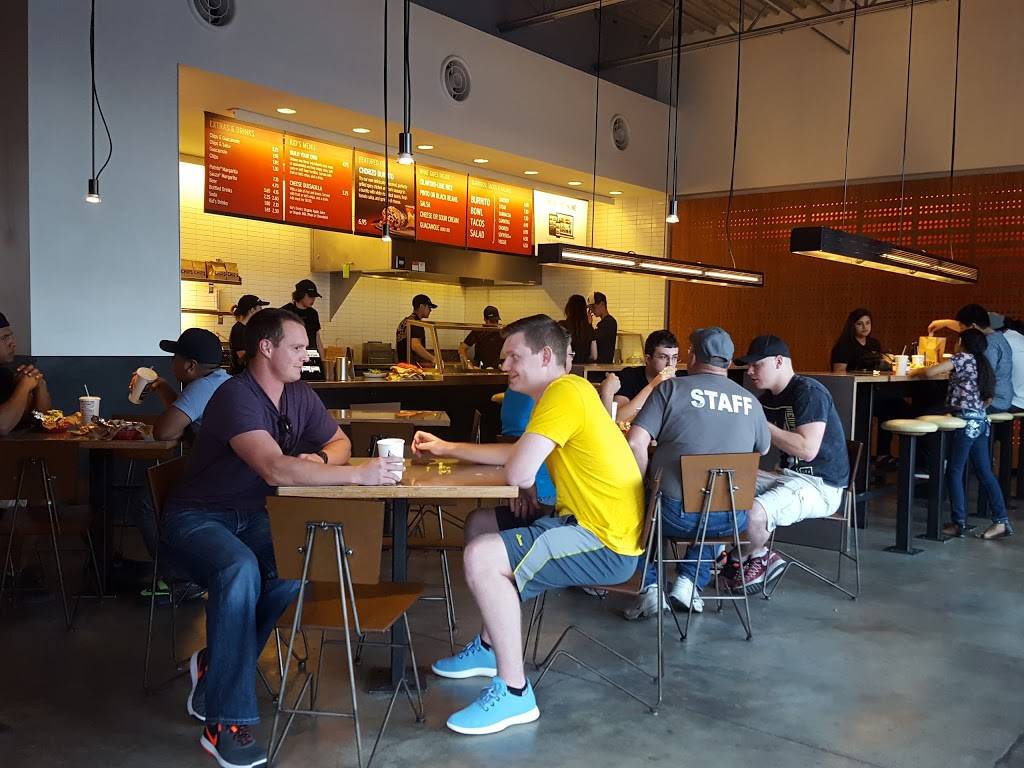 Chipotle Mexican Grill | restaurant | 6005 O St A, Lincoln, NE 68510, USA | 4023272778 OR +1 402-327-2778