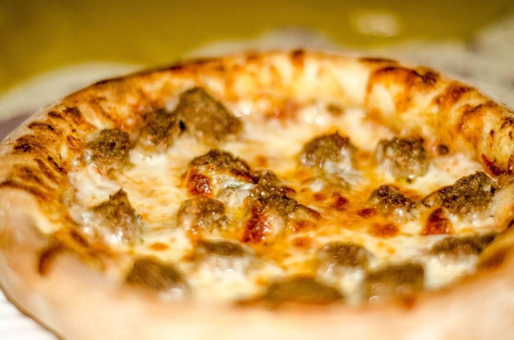 Maminos Pizza | restaurant | Blvd. Geranios 512, Las Lomitas, 22810 Ensenada, B.C., Mexico | 016461749001 OR +52 646 174 9001