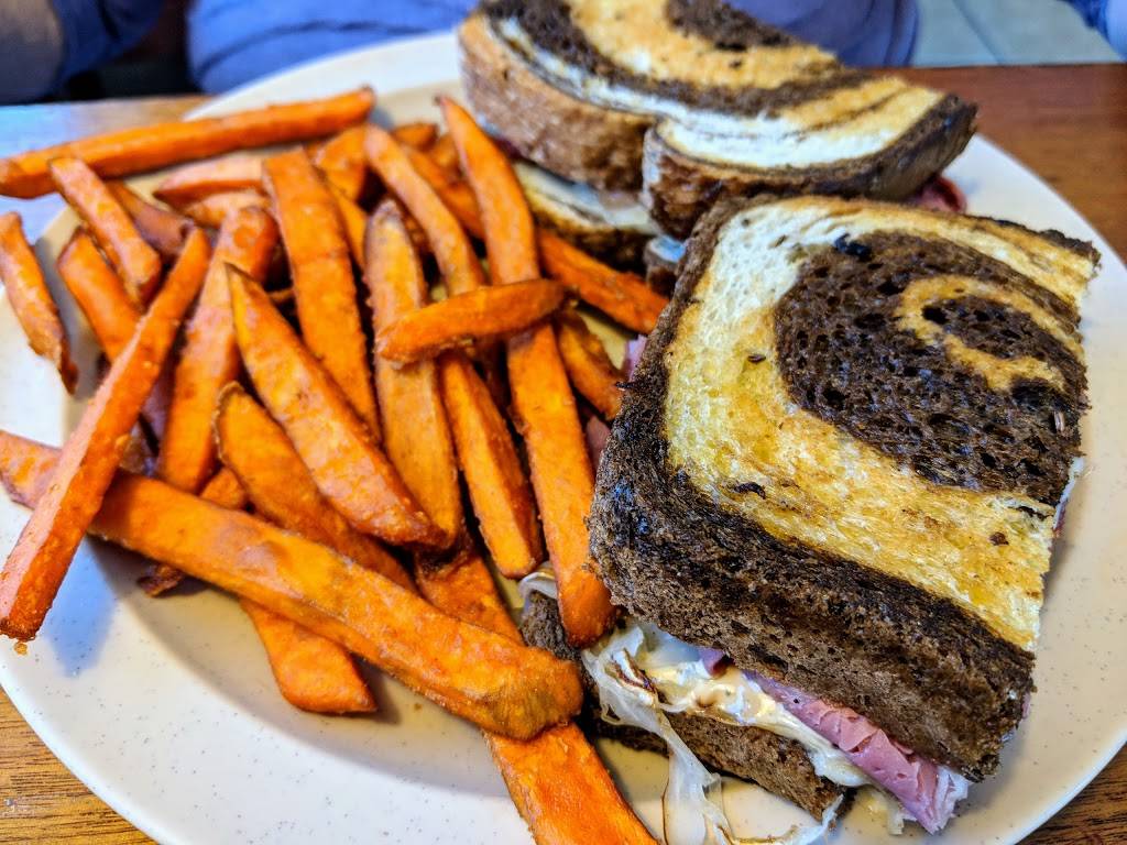 43rd Street Deli & Breakfast House | restaurant | 3483 SW Williston Rd, Gainesville, FL 32608, USA | 3523735656 OR +1 352-373-5656