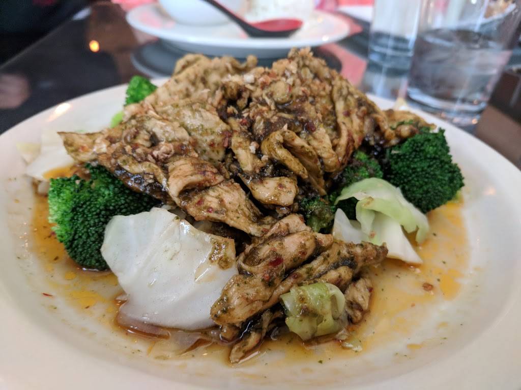 Siam Table | restaurant | 757 N Ankeny Blvd, Ankeny, IA 50023, USA | 5159647715 OR +1 515-964-7715