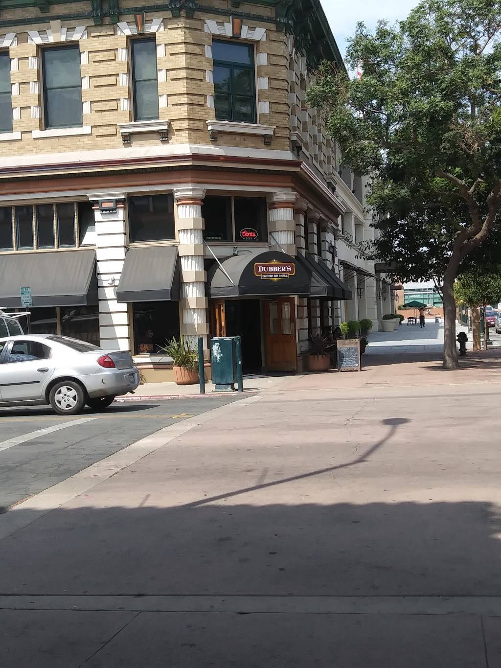 Dubbers Oldtown Bar And Grill | restaurant | 3427, 172 Main St, Salinas, CA 93901, USA | 8316760256 OR +1 831-676-0256