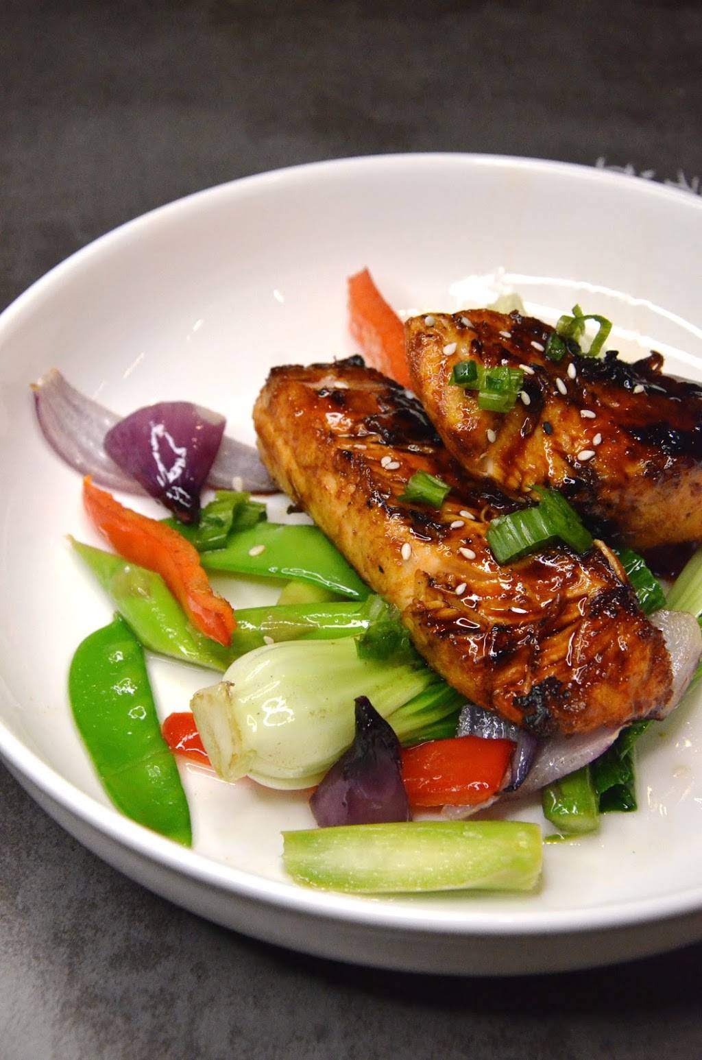 Uncle Seven | restaurant | 100 N Water St, Norwalk, CT 06854, USA | 2037220177 OR +1 203-722-0177