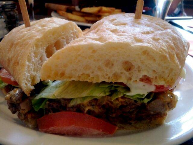 The Corner Bistro & Wine Bar | restaurant | 213 Penn St, Baltimore, MD 21230, USA | 4107271155 OR +1 410-727-1155