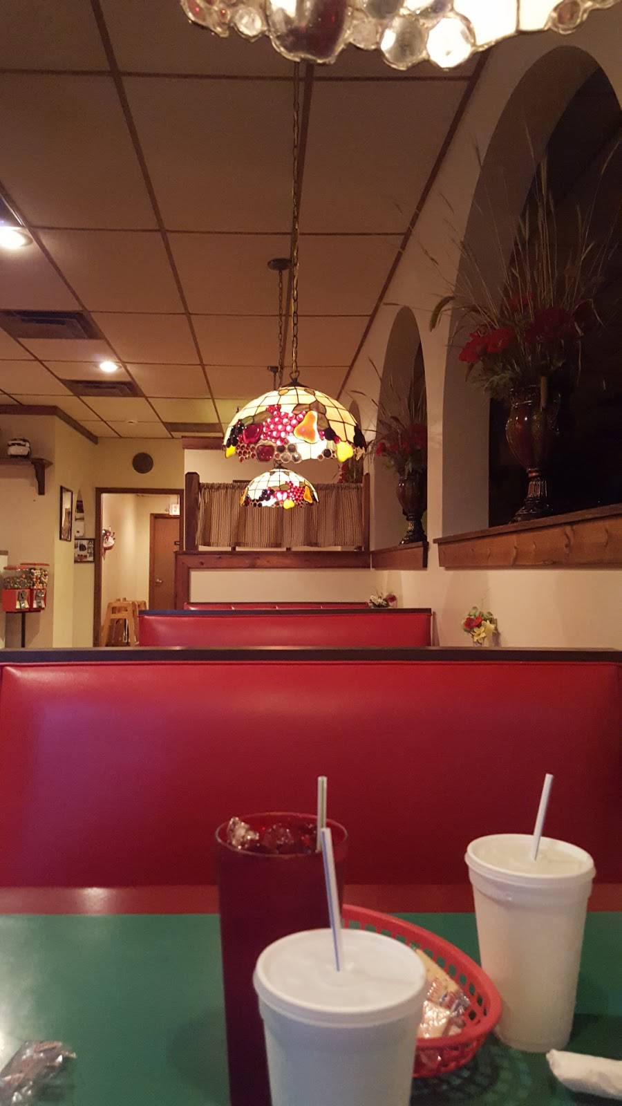 Twins Pizza & Steaks | restaurant | 1104 N Main St, LaFayette, GA 30728, USA | 7066381125 OR +1 706-638-1125