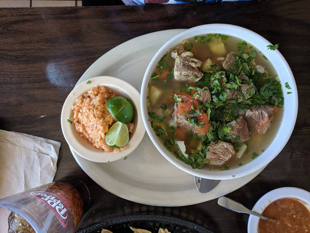 Ciros Sea & Mexican Food | restaurant | 3710 Montana Ave, El Paso, TX 79903, USA | 9155645578 OR +1 915-564-5578