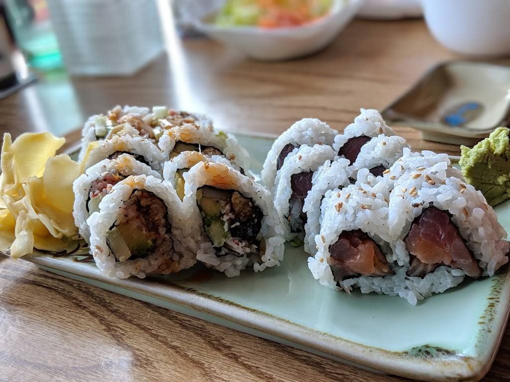 Azuma Sushi | restaurant | 4533 California Ave SW, Seattle, WA 98116, USA | 2069371148 OR +1 206-937-1148