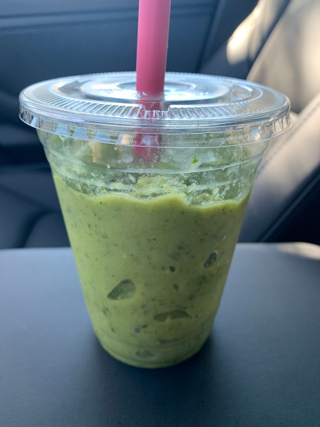 Urth Shakes | restaurant | 2235 Thousand Oaks Dr Bldg 2, San Antonio, TX 78232, USA | 2103142968 OR +1 210-314-2968