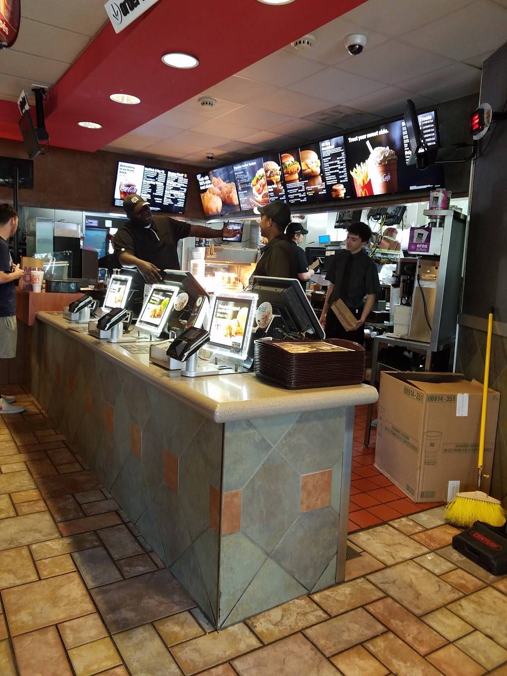 McDonalds | cafe | 401 Smokey Park Highway, Asheville, NC 28806, USA | 8286674698 OR +1 828-667-4698