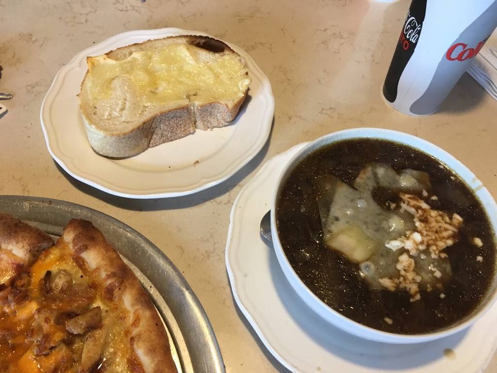 Leonardos Pizza | restaurant | 20 Broadway, Massapequa, NY 11758, USA | 5167955577 OR +1 516-795-5577