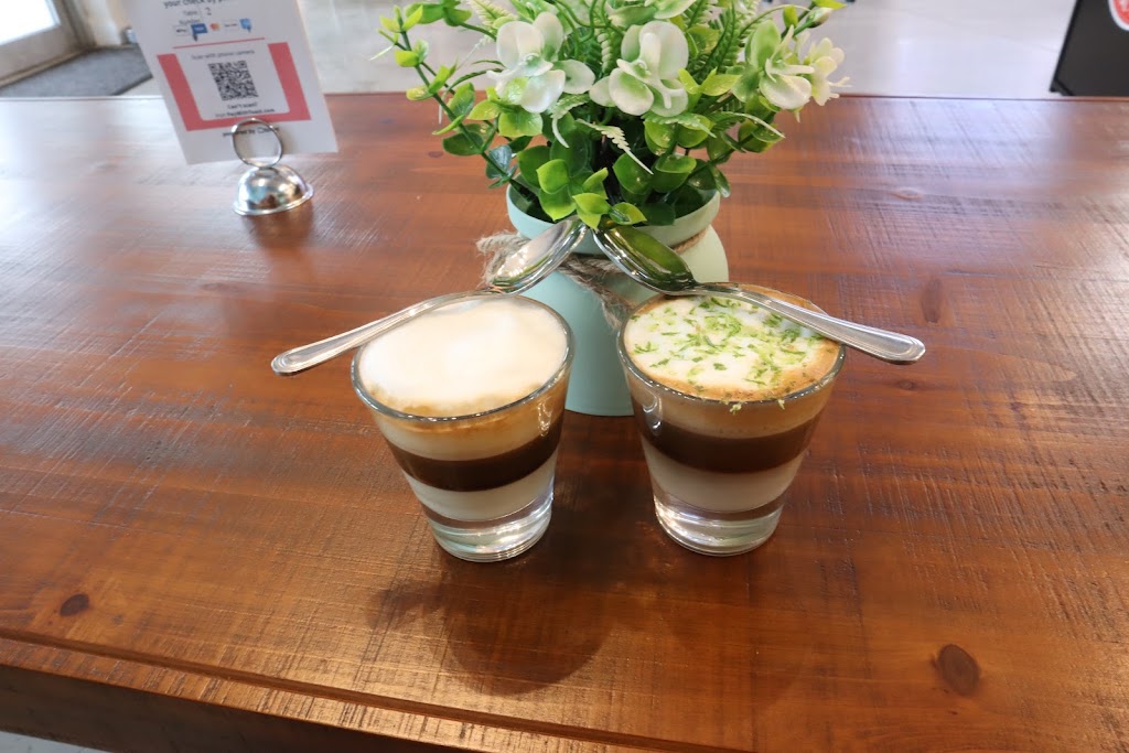 The Lifeguard - Café & Restaurant by Edwar Simal | restaurant | 1423 Washington Ave, Miami Beach, FL 33139, USA | 3053978352 OR +1 305-397-8352