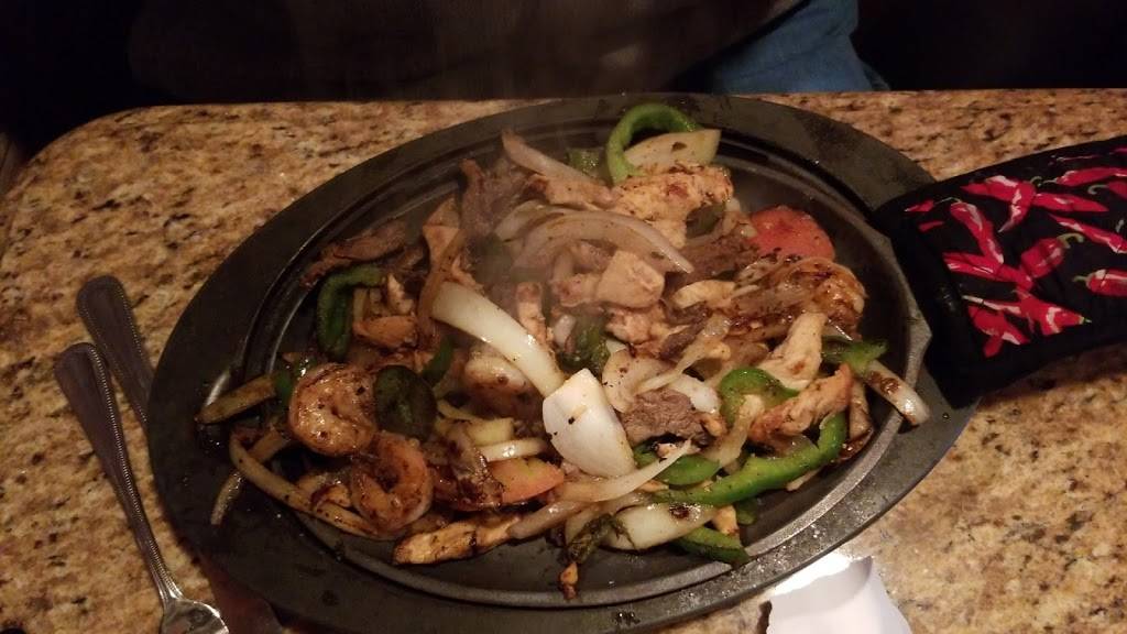 Mi Pueblo King | restaurant | 601 S Main St, King, NC 27021, USA | 3369837750 OR +1 336-983-7750