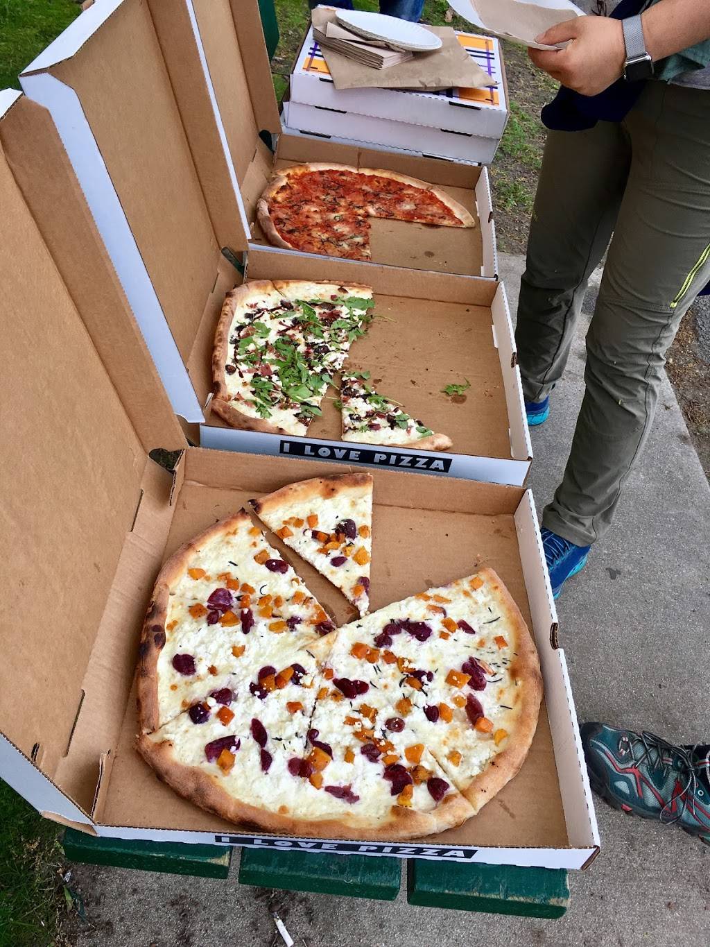 All Star Pizza Bar | restaurant | 204 Cambridge St, Boston, MA 02114, USA | 8579911890 OR +1 857-991-1890