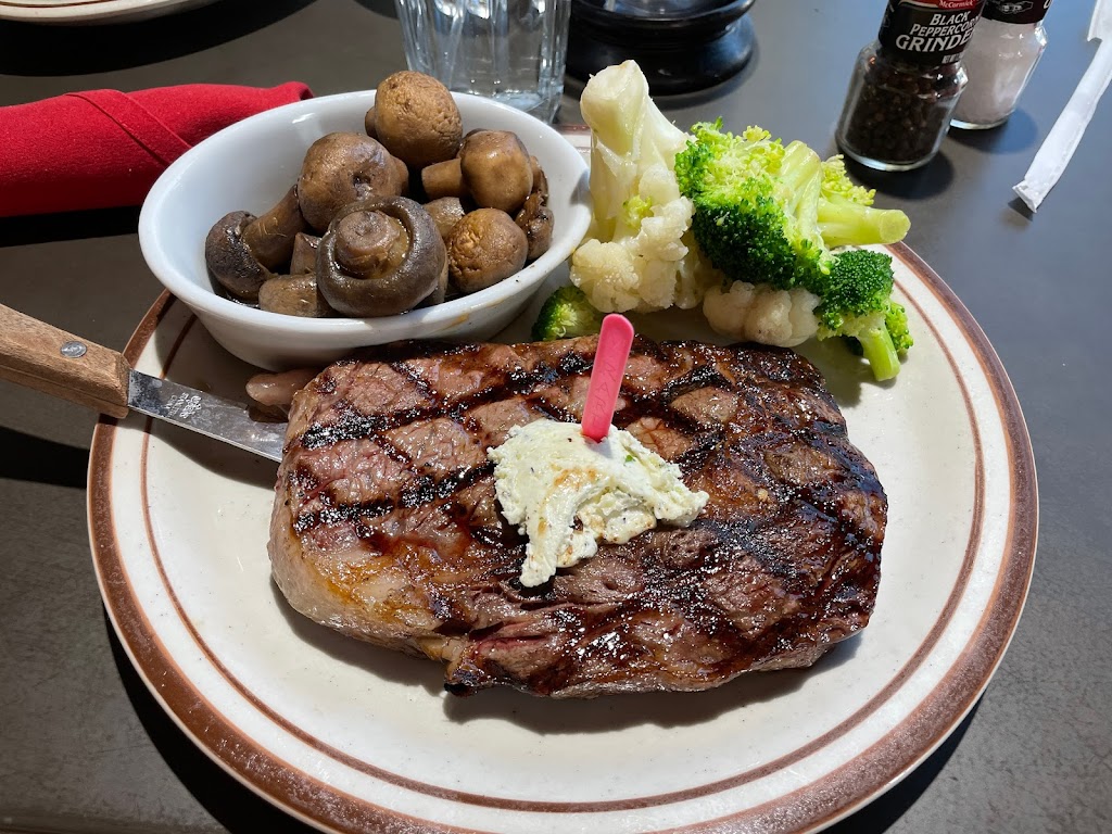 Big E Steakhouse & Saloon | restaurant | 395 AZ-64, Grand Canyon Village, AZ 86023, USA | 9286380333 OR +1 928-638-0333