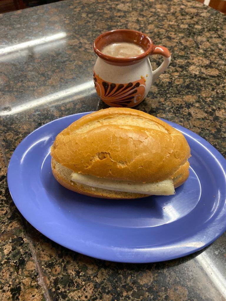 Tamales y Antojitos Mexicanos La Waxolota | restaurant | 3255 Middlefield Rd, Menlo Park, CA 94025, USA | 6502573313 OR +1 650-257-3313