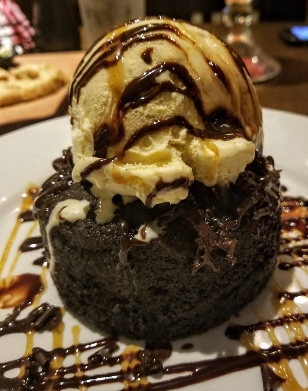 LongHorn Steakhouse | meal takeaway | 6402 Grape Rd, Mishawaka, IN 46545, USA | 5742439458 OR +1 574-243-9458