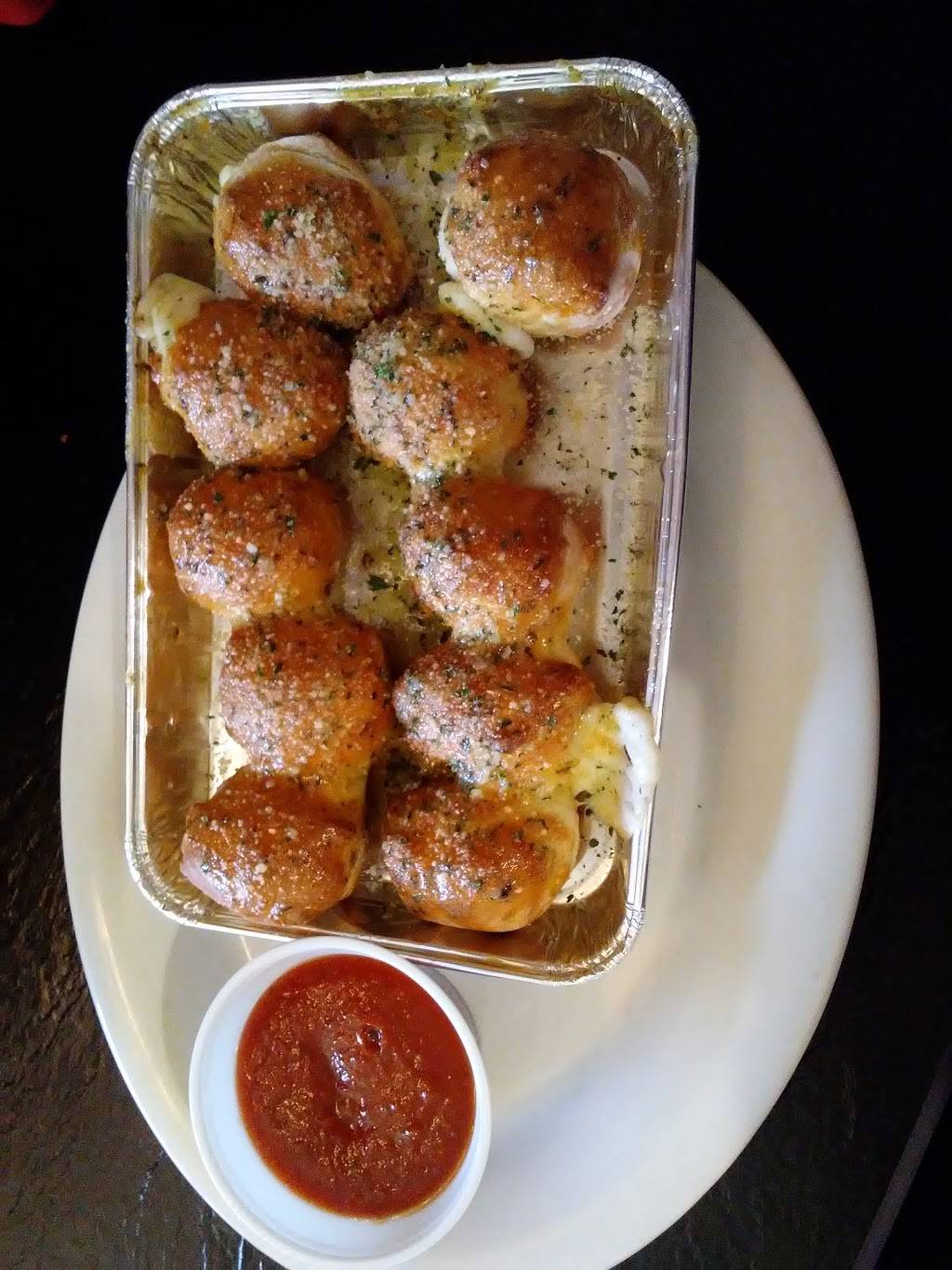 Pizza Hut | restaurant | 12 Acme St, Marietta, OH 45750, USA | 7403737020 OR +1 740-373-7020