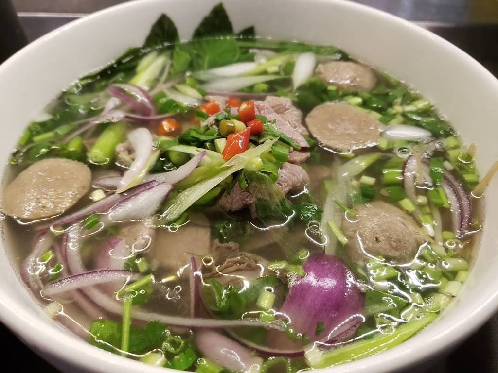 Phở Đông Gia Việt Thái Restaurant Halal | restaurant | 256 Browns Line, Etobicoke, ON M8W 1X1, Canada | 6479965744 OR +1 647-996-5744