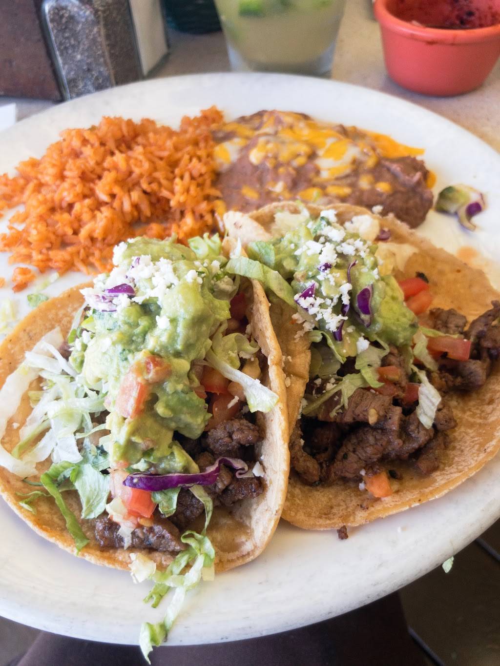 Miguels Cocina | restaurant | 2912 Shelter Island Dr, San Diego, CA 92106, USA | 6192242401 OR +1 619-224-2401