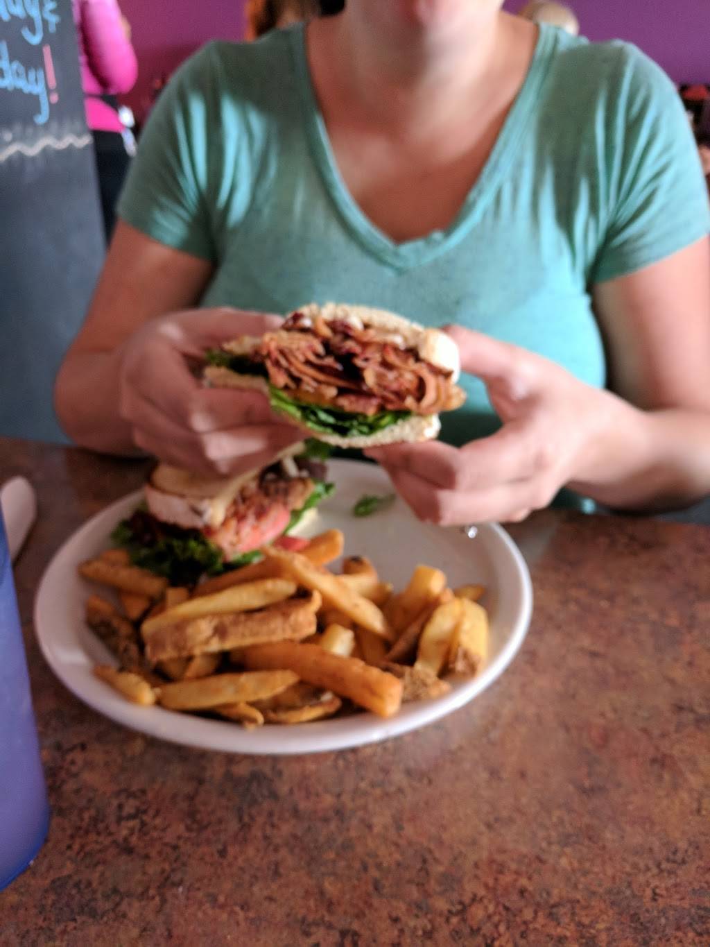 Sunset Bistro | restaurant | 1220 W Wooster St A, Bowling Green, OH 43402, USA | 4193539378 OR +1 419-353-9378