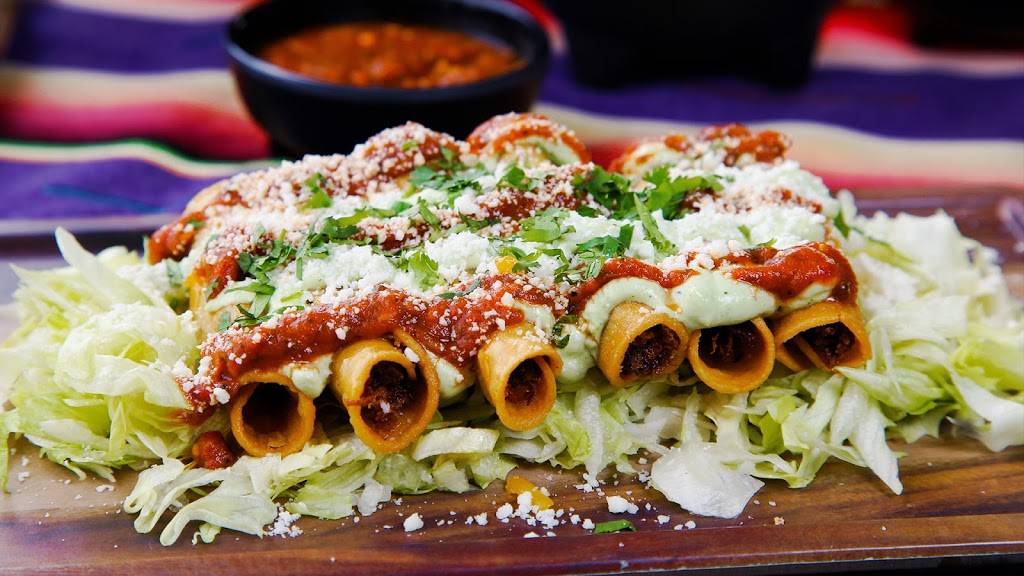 Casa Amigos | restaurant | 7320 E Indian Plaza, Scottsdale, AZ 85251, USA | 4803613440 OR +1 480-361-3440