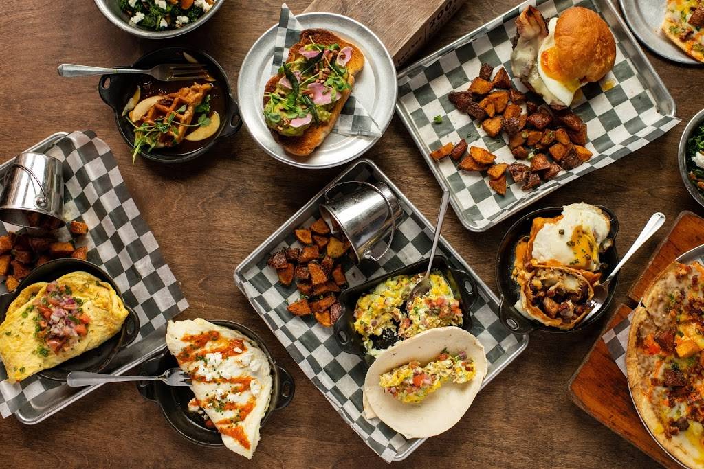 Whiskey Kitchen | restaurant | 118 12th Ave S, Nashville, TN 37203, USA | 6152543029 OR +1 615-254-3029