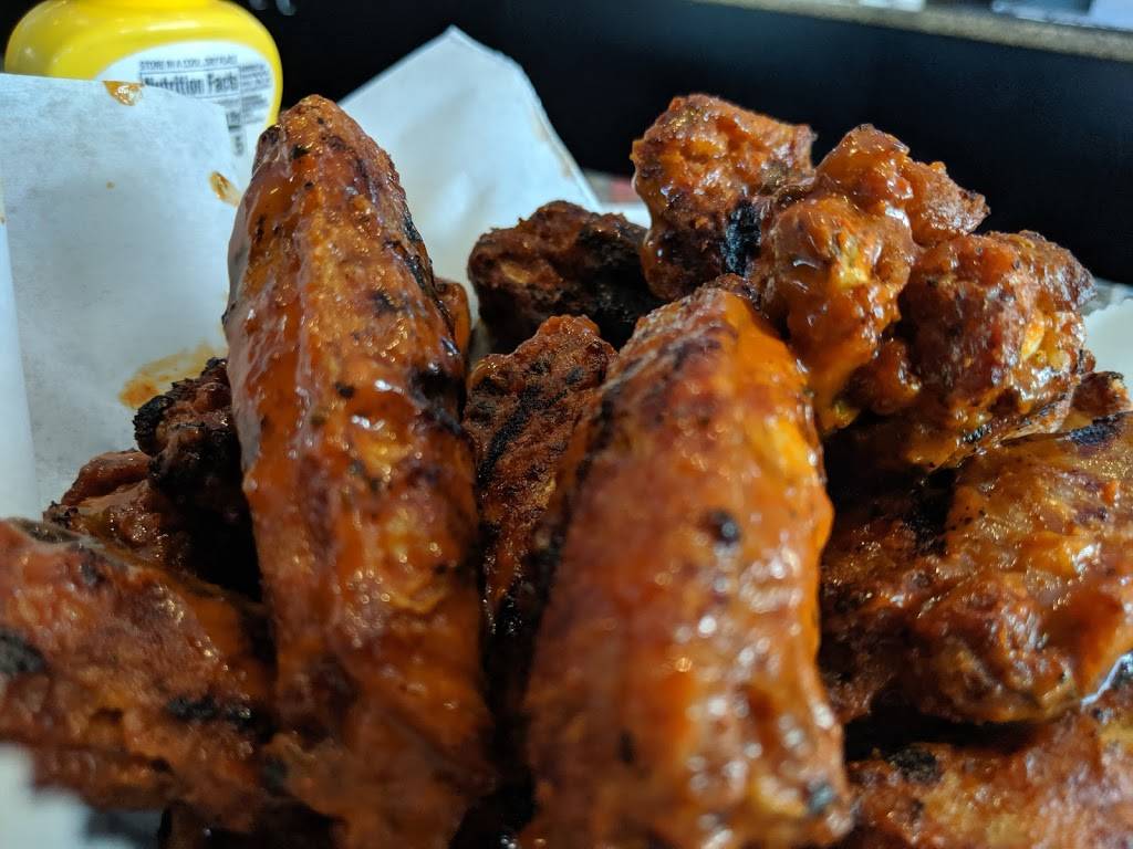 Rays Original Buffalo Wings | restaurant | 120 S 31st Ave Suite 5103, Omaha, NE 68131, USA | 4028845300 OR +1 402-884-5300