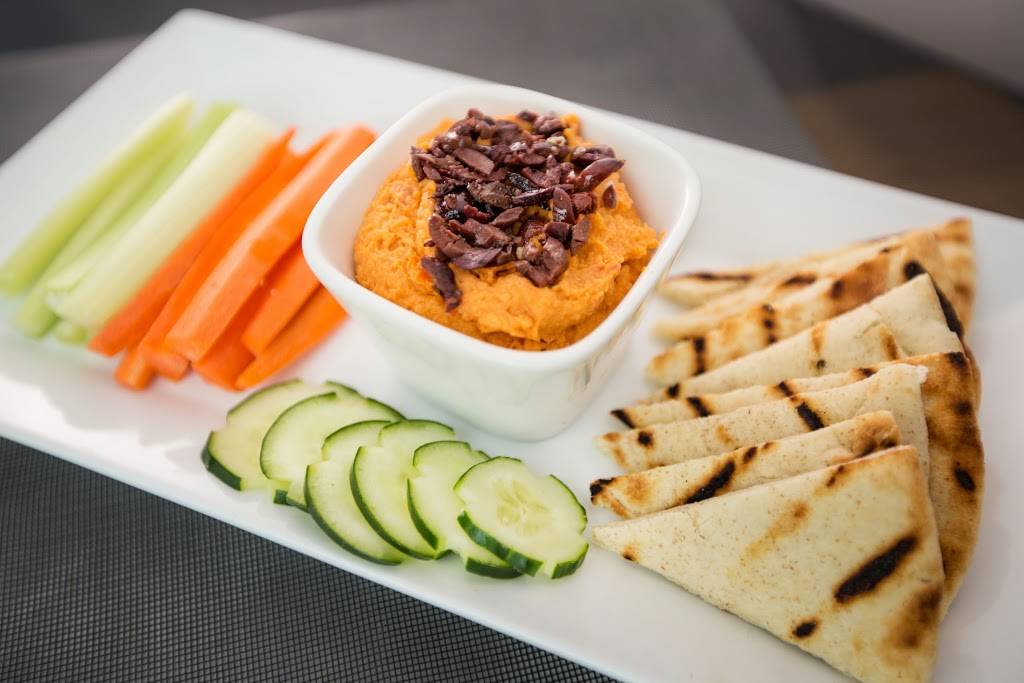 Twist Bar & Grill | restaurant | 6617 Odana Rd, Madison, WI 53719, USA | 6088330110 OR +1 608-833-0110