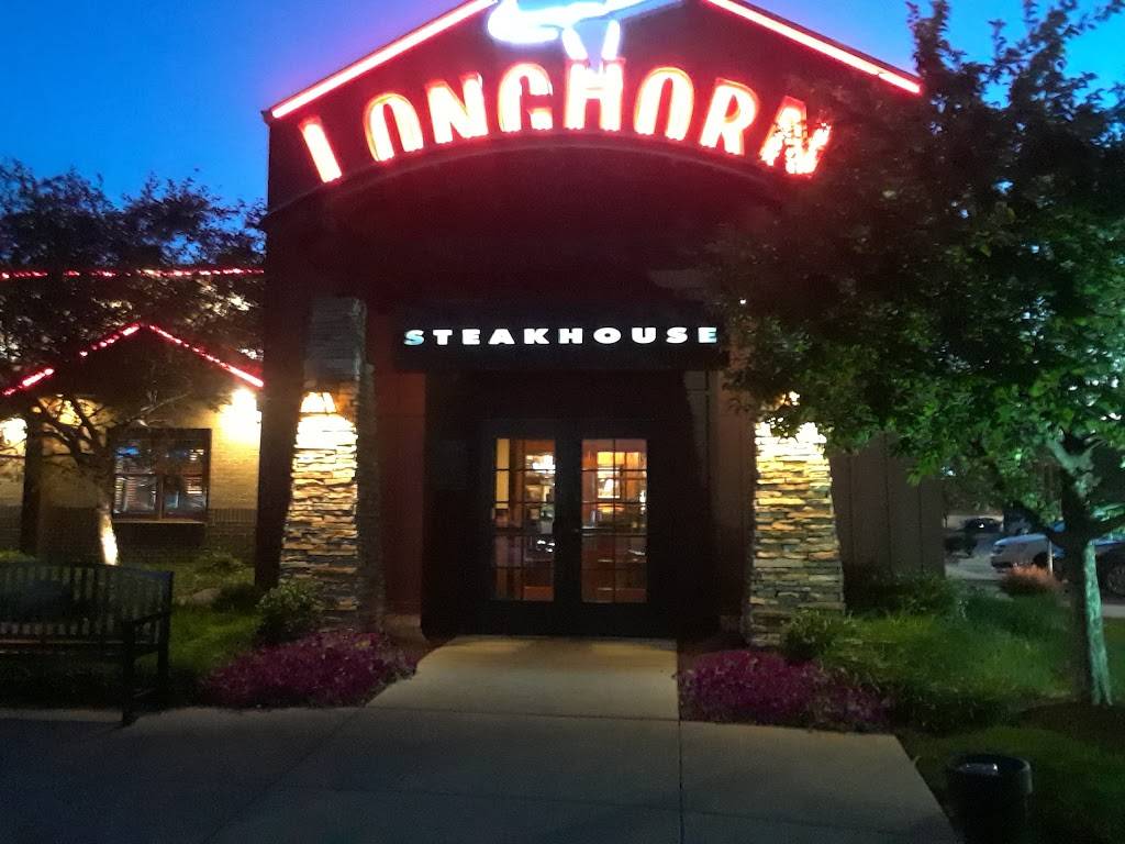 LongHorn Steakhouse | meal takeaway | 6115 N Illinois St, Fairview Heights, IL 62208, USA | 6183948540 OR +1 618-394-8540