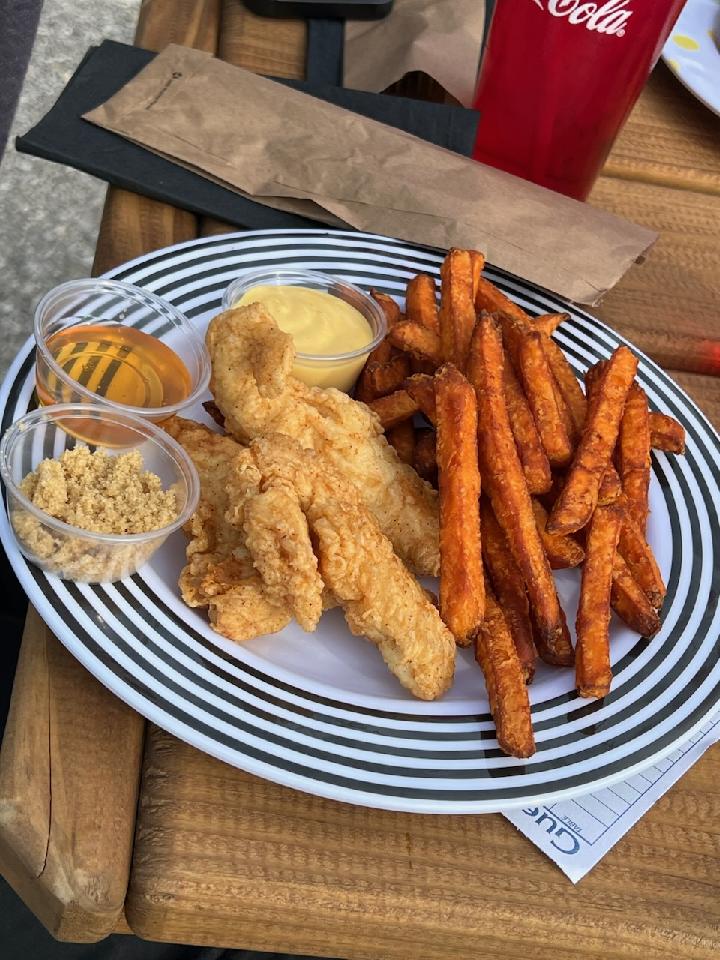 Scratch Kitchen | restaurant | 104 N Main St, Byrdstown, TN 38549, USA | 9318640090 OR +1 931-864-0090