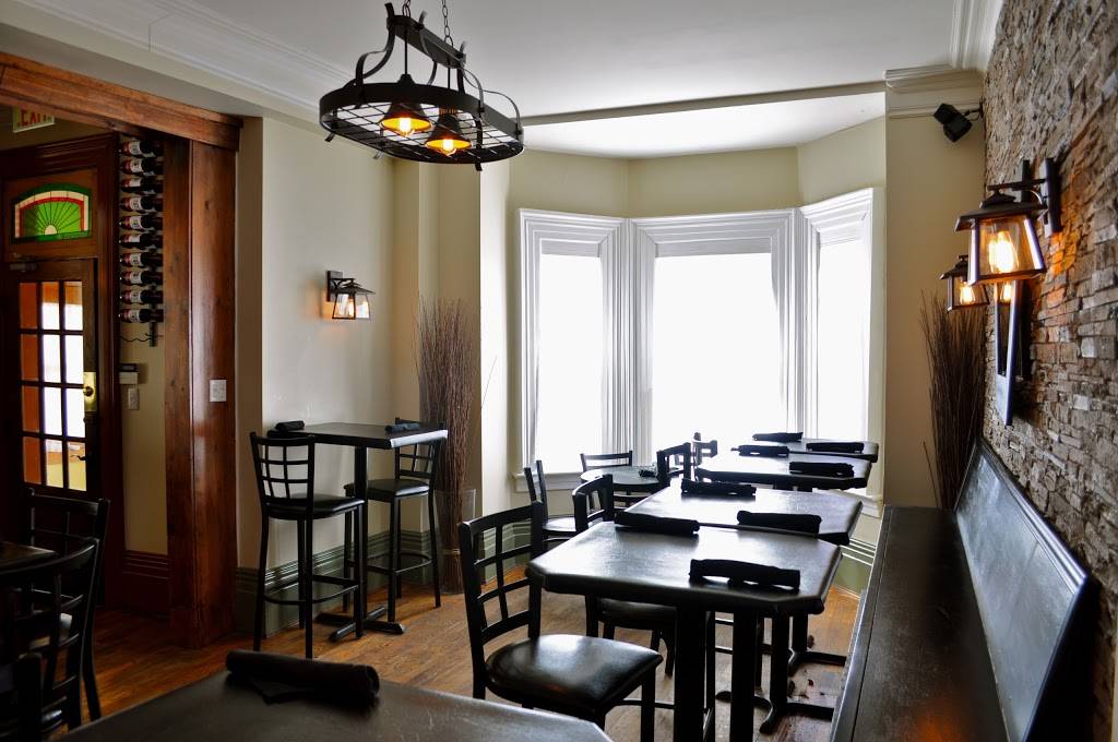 The Schomberg Pub & Patio | restaurant | 226 Main St, Schomberg, ON L0G 1T0, Canada | 9059397151 OR +1 905-939-7151