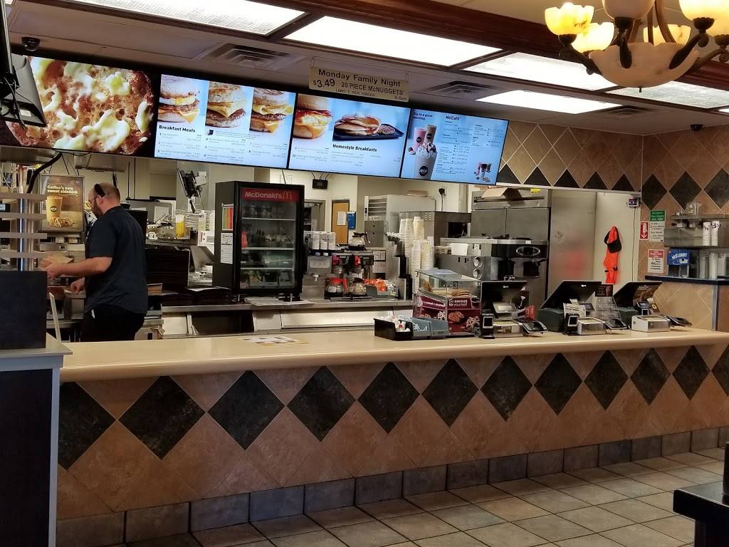 McDonalds | cafe | 1700 N Wisconsin St, Port Washington, WI 53074, USA | 2622843880 OR +1 262-284-3880