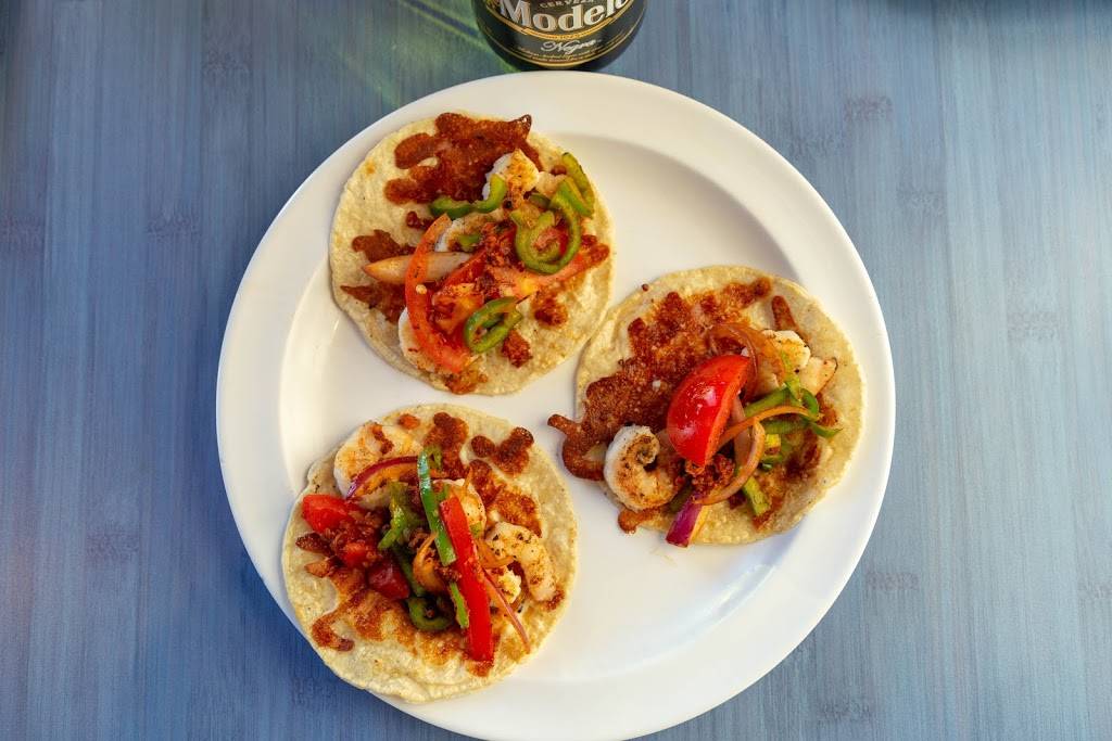 Lapa Lapa Seafood & Drinks | restaurant | 500 Thorn Ave, El Paso, TX 79912, USA | 9152605272 OR +1 915-260-5272