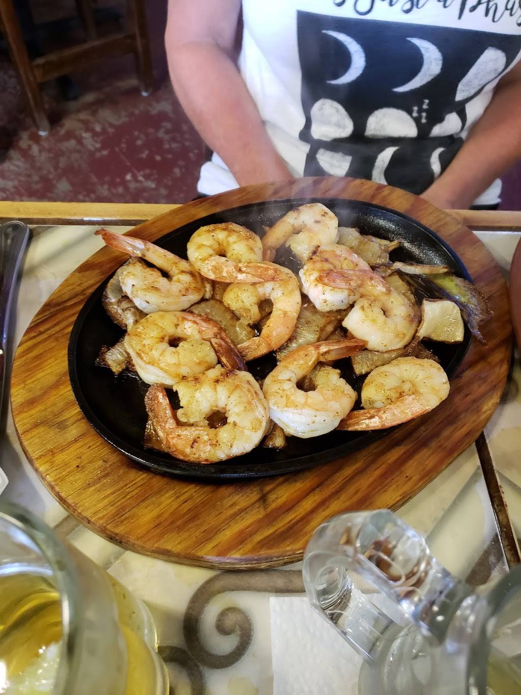 El Portal De Jaripo | restaurant | 2400 W Main St, Gun Barrel City, TX 75156, USA | 9038872010 OR +1 903-887-2010