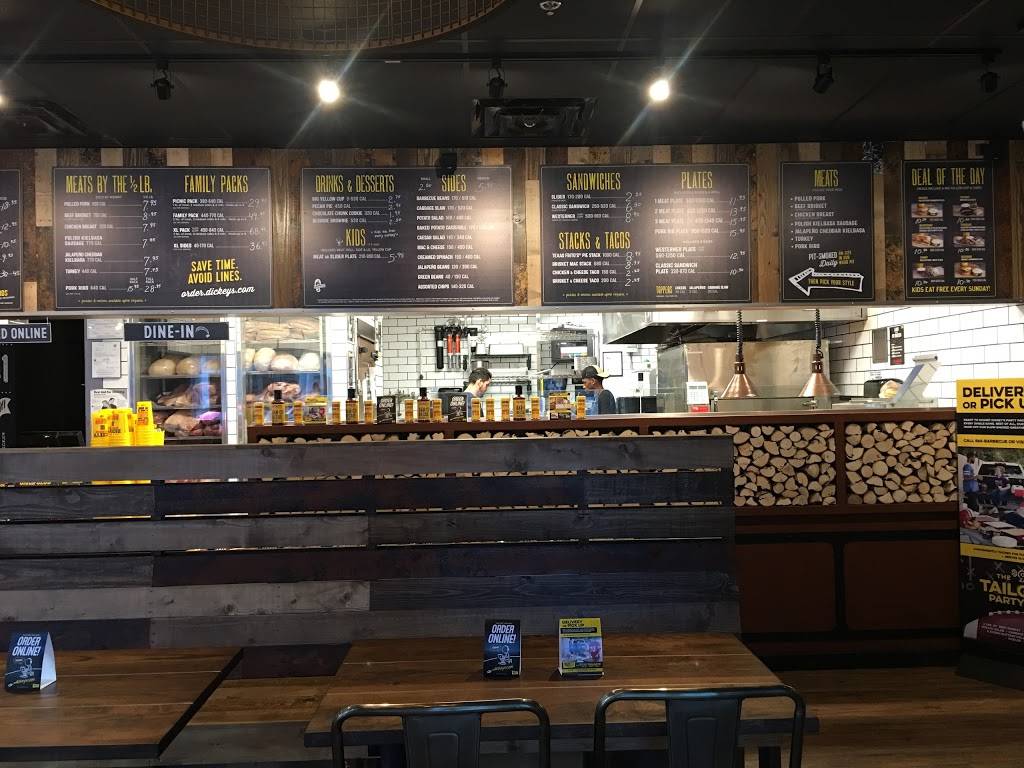 Dickeys Barbecue Pit | restaurant | 421 W Broadway, Long Beach, CA 90802, USA | 5624323005 OR +1 562-432-3005