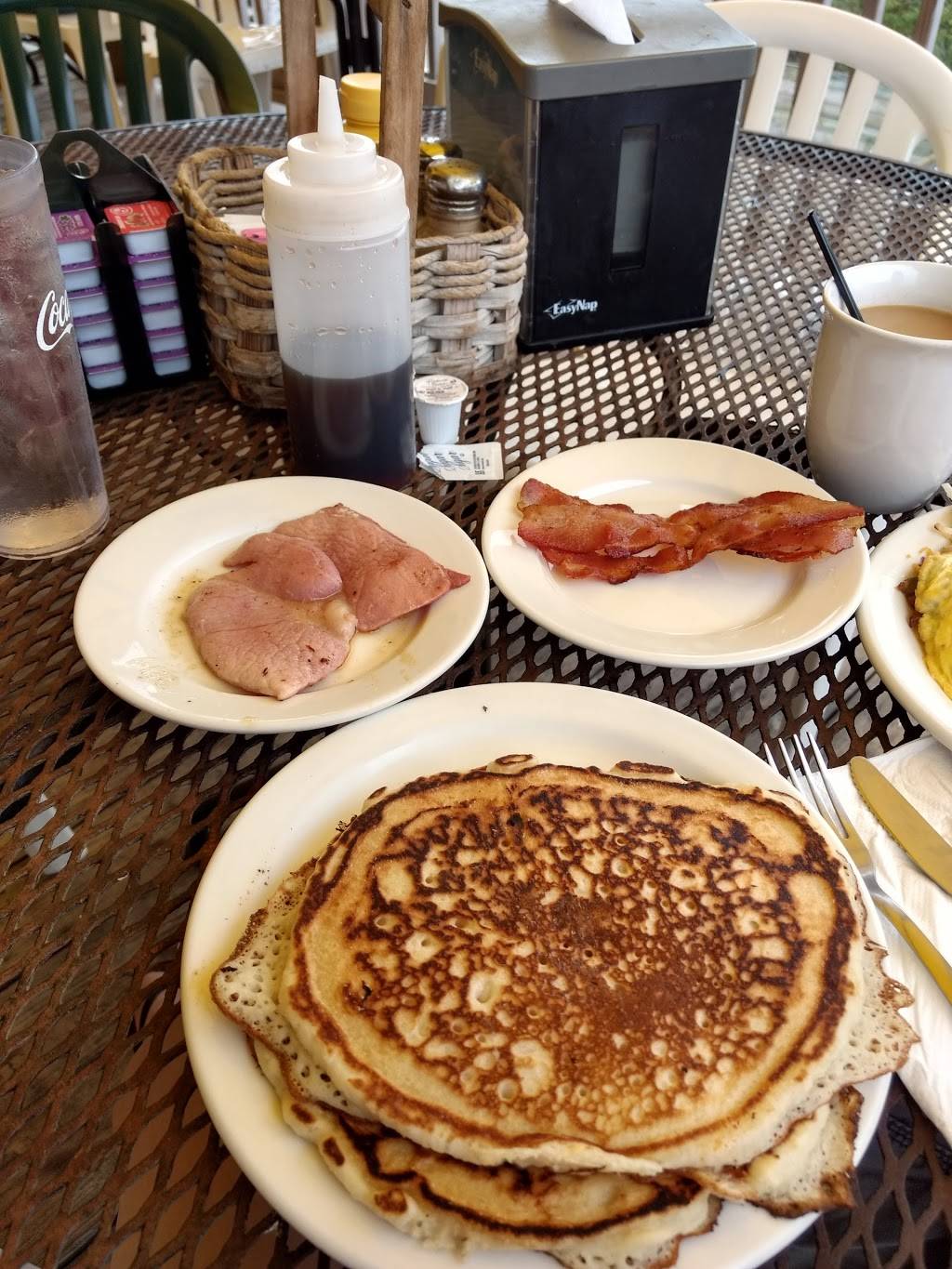 Croakers at the Pier | restaurant | 9700 Kings Rd, Myrtle Beach, SC 29572, USA | 8434975331 OR +1 843-497-5331