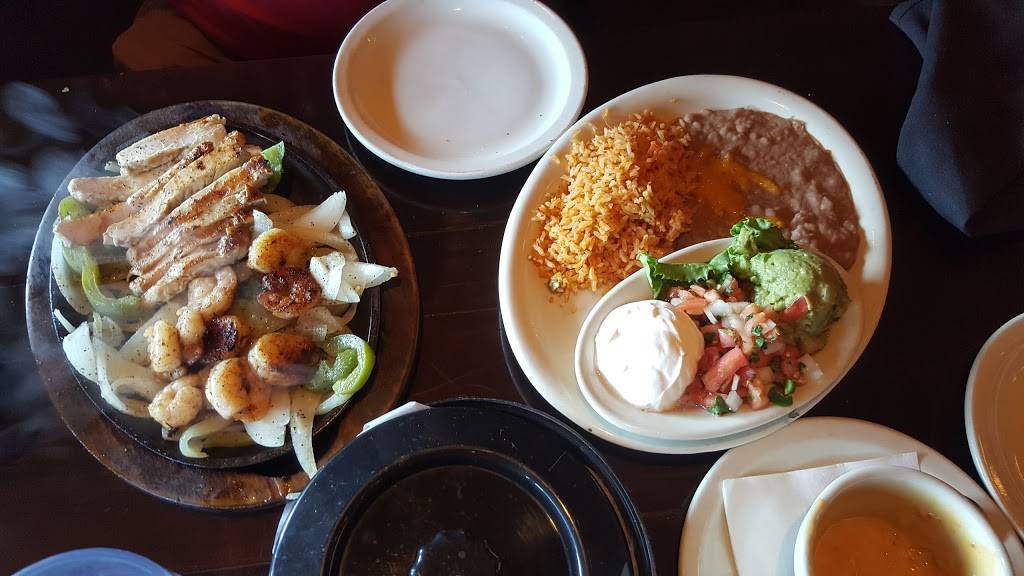 Cristinas | restaurant | 8300 Preston Rd #100, Plano, TX 75024, USA | 2146188230 OR +1 214-618-8230