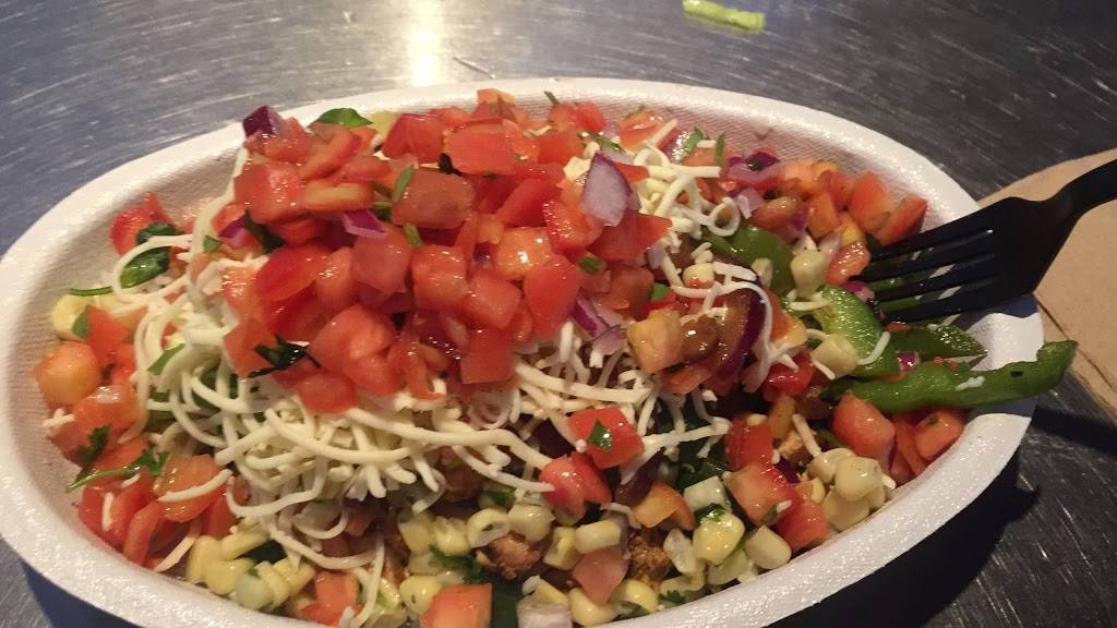 Chipotle Mexican Grill | restaurant | 5920 Roswell Rd Ste B101, Sandy Springs, GA 30328, USA | 4042522998 OR +1 404-252-2998