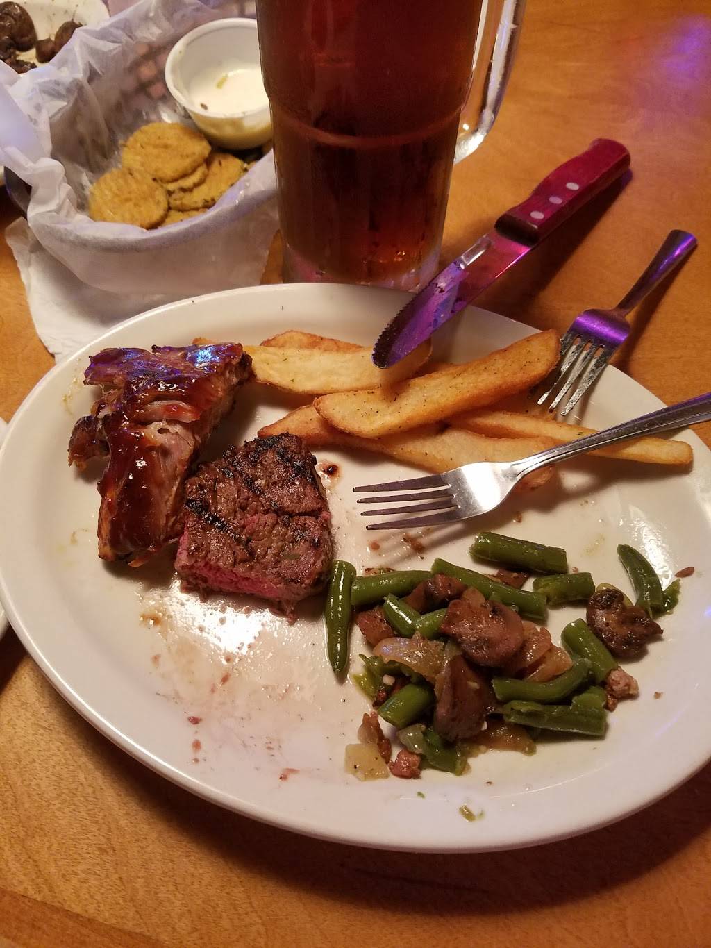 Texas Roadhouse | restaurant | 6615 Garth Rd, Baytown, TX 77521, USA | 2814213060 OR +1 281-421-3060