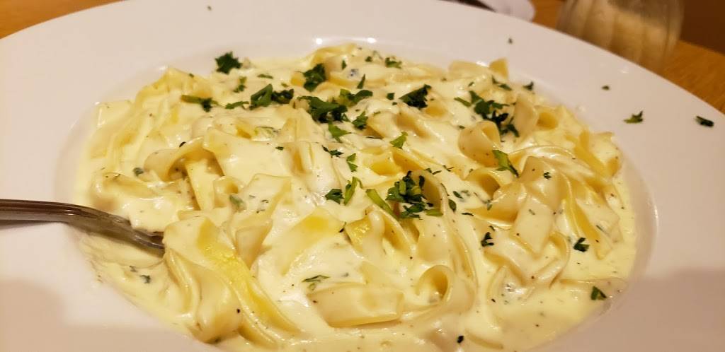 Azzurri Italian Restaurant | restaurant | 7 Hidenwood Shopping Center, Newport News, VA 23606, USA | 7579264890 OR +1 757-926-4890