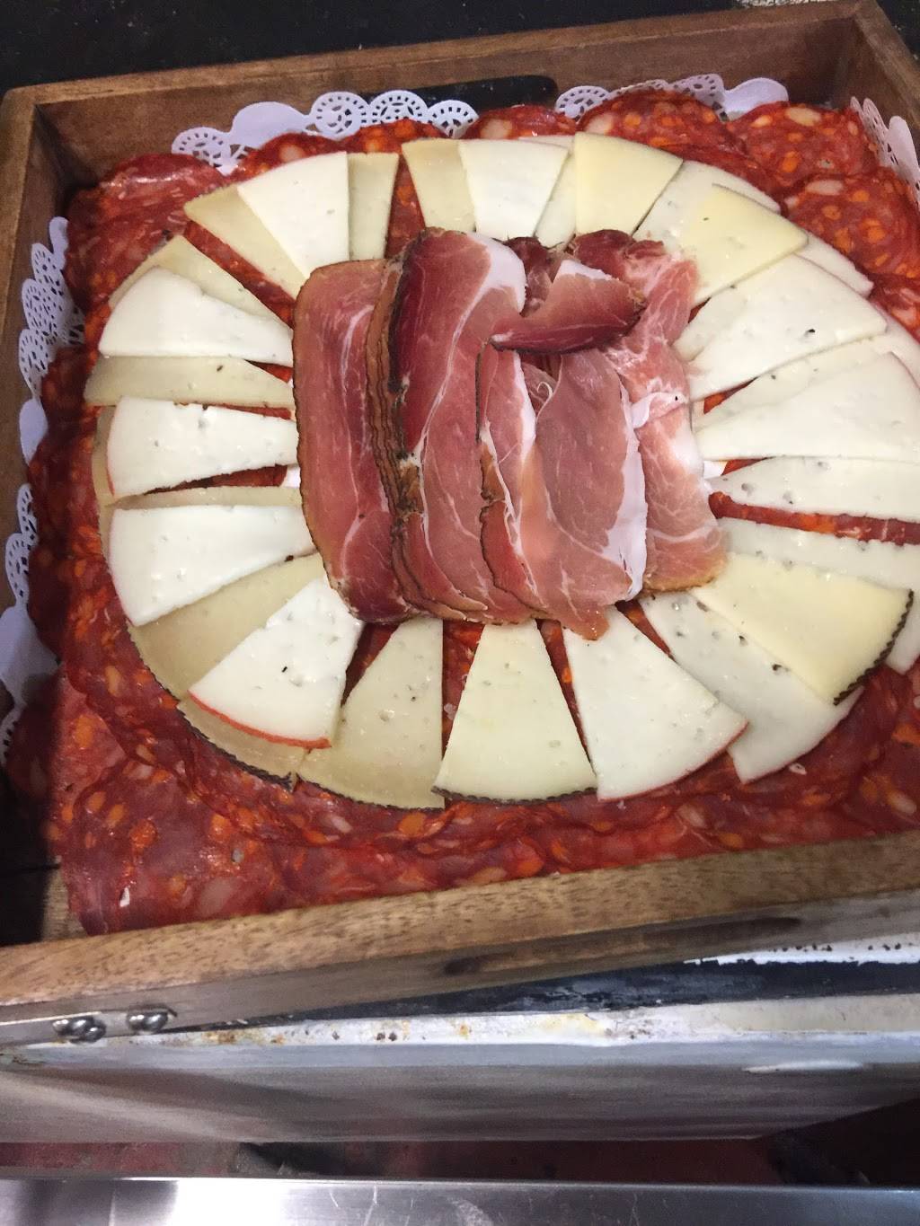 Chino Paella | restaurant | 4148 SW 70th Ct, Miami, FL 33155, USA | 3052698754 OR +1 305-269-8754