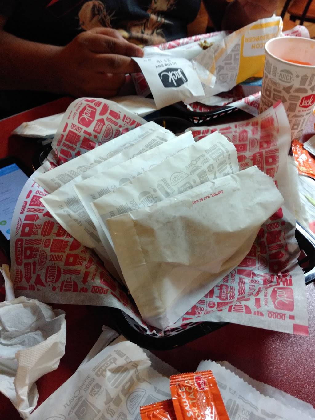 Jack in the Box | restaurant | 523 Fair Ave, San Antonio, TX 78223, USA | 2105333761 OR +1 210-533-3761