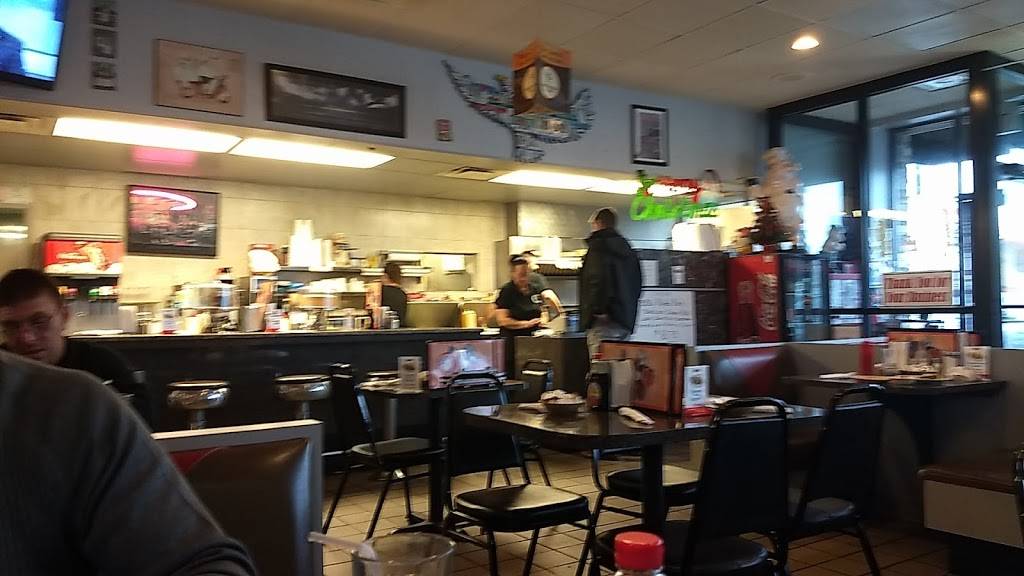 Martins Ham & Cornbeef | restaurant | 24564 Van Dyke Ave, Center Line, MI 48015, USA | 5867572500 OR +1 586-757-2500