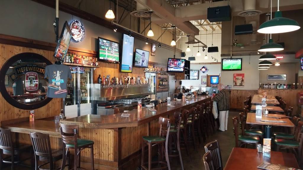 Old Chicago | restaurant | 10300 SE Washington St, Portland, OR 97216, USA | 9719980058 OR +1 971-998-0058