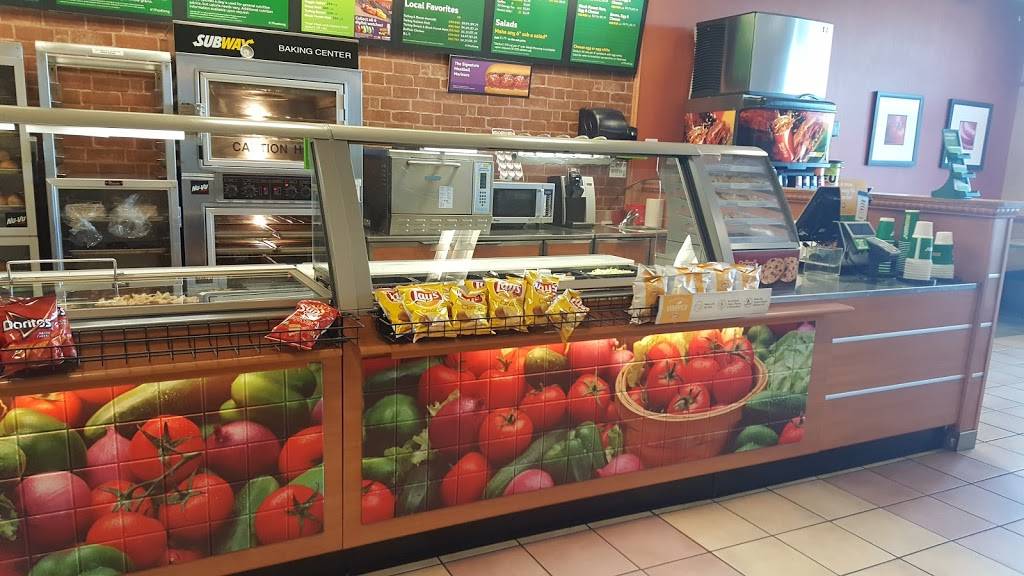 Subway | meal takeaway | 98th &, Central Ave SW, Albuquerque, NM 87121, USA | 5058332776 OR +1 505-833-2776