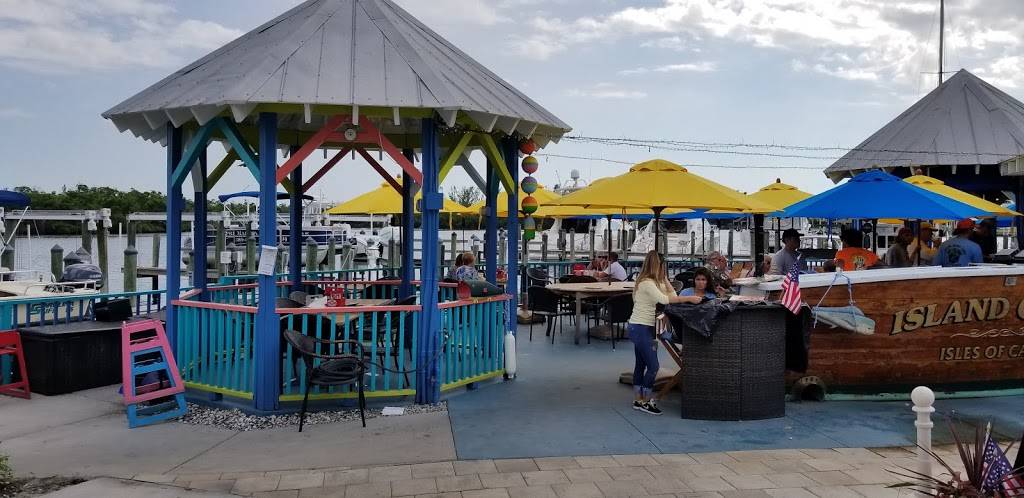 Island Gypsy Cafe & Marina Bar | restaurant | 292 Capri Blvd, Naples, FL 34113, USA | 2393941111 OR +1 239-394-1111