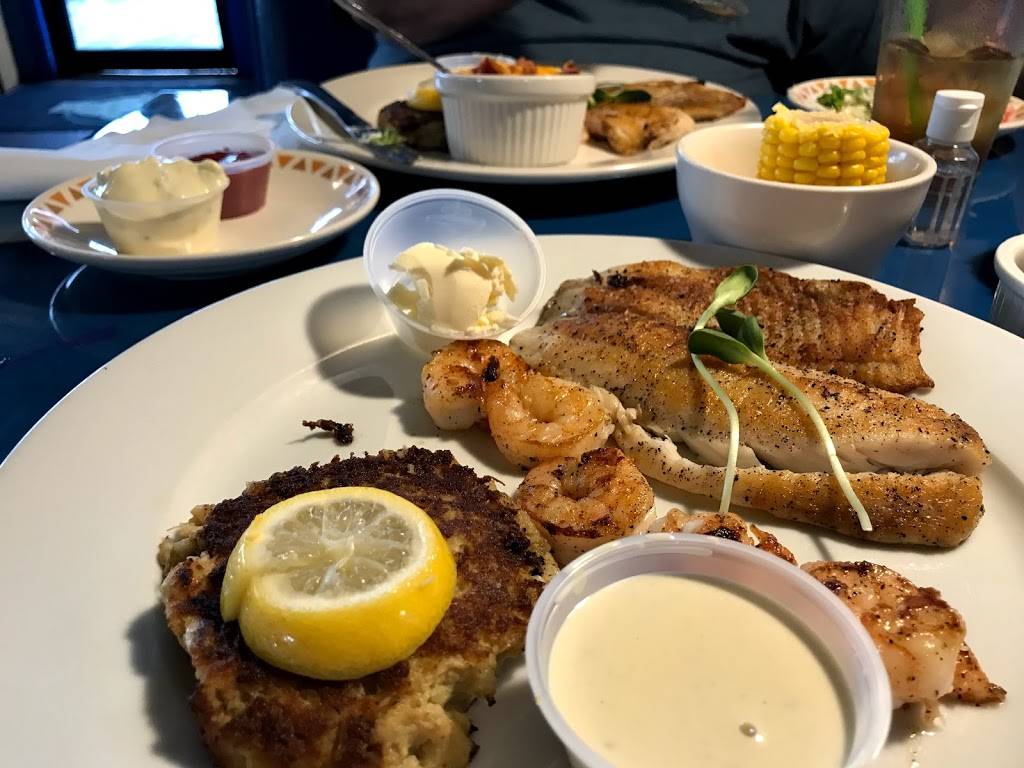 Fish Camp Lake Eustis | restaurant | 901 Lake Shore Blvd, Tavares, FL 32778, USA | 3527424400 OR +1 352-742-4400