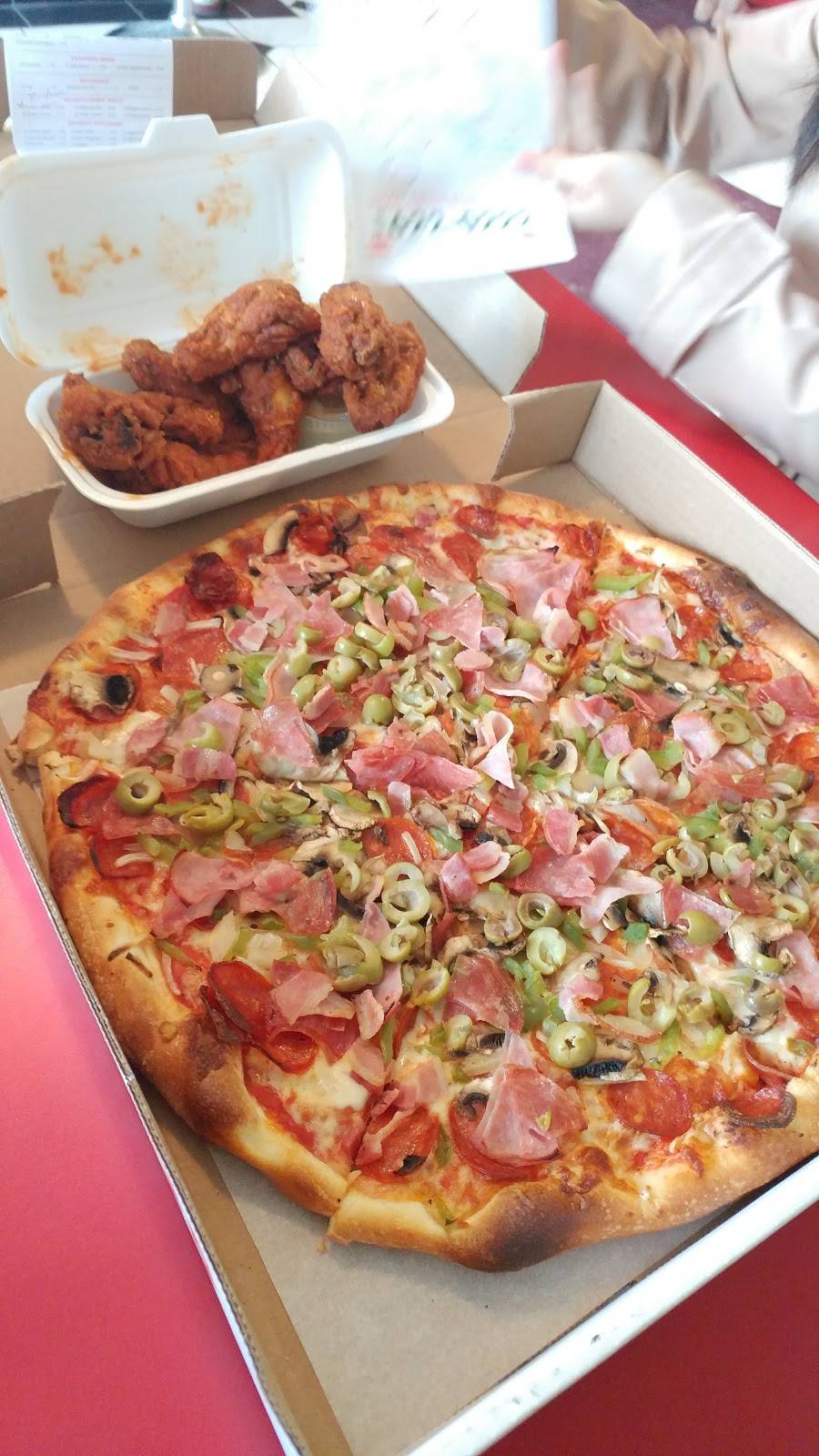 Milanos Pizza | restaurant | 3886 Bloor St W, Etobicoke, ON M9B 1L4, Canada | 4166220222 OR +1 416-622-0222